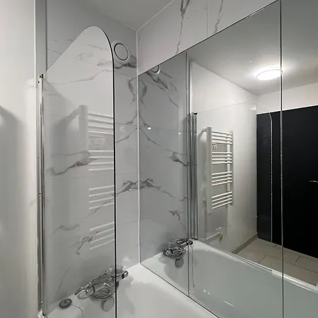 Apartment Appart'miroir Vaureal